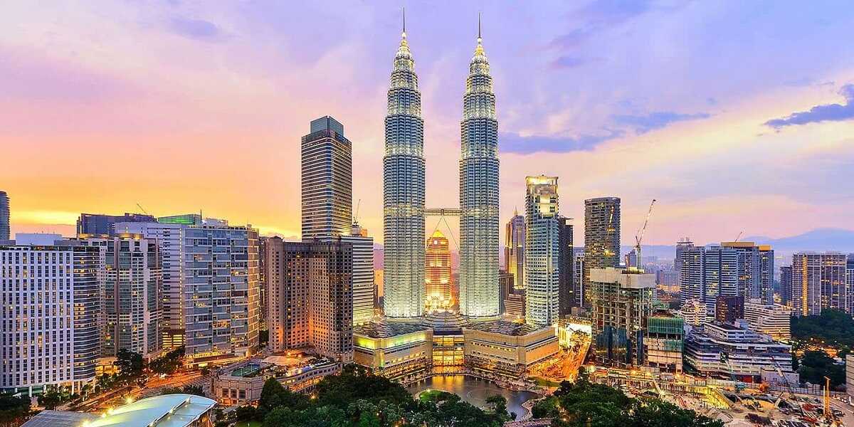 Tháp đôi Petronas - biểu tượng của Malaysia