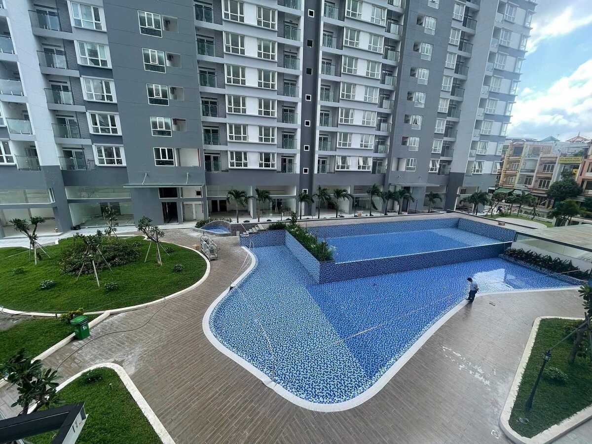 Không gian xanh bên dưới các block