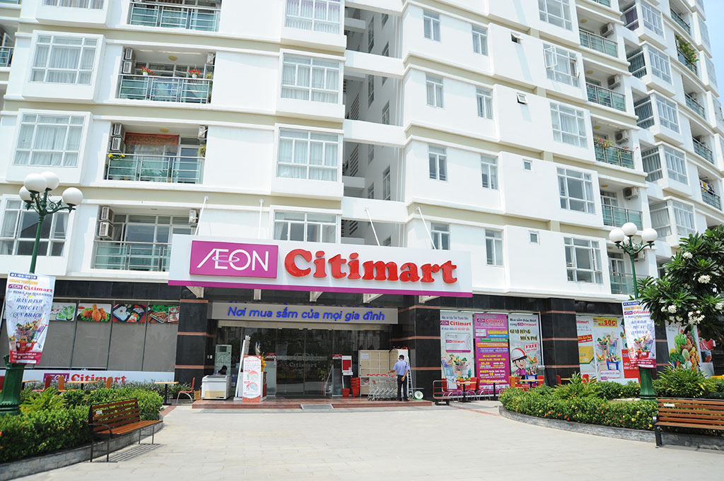 Khu mua sắm bên dưới sảnh các toà nhà