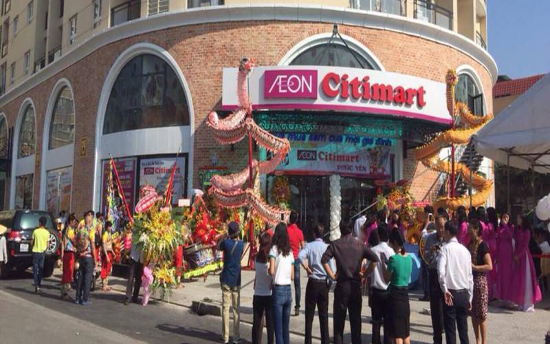 Siêu thị ngay dưới tầng 1 của toà nhà