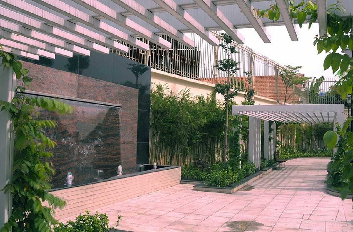 Không gian xanh để đi vào sảnh chính
