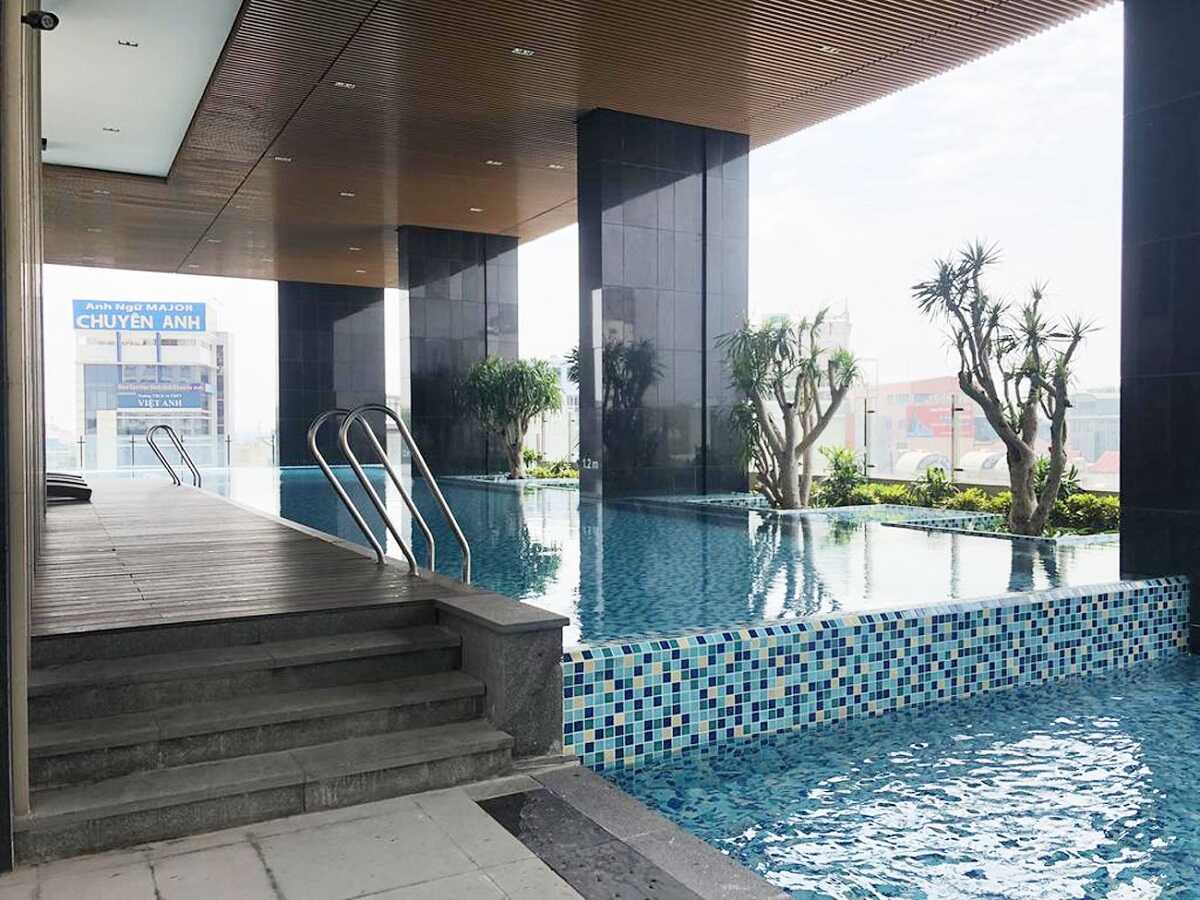 Bể bơi chân mây tràn bờ