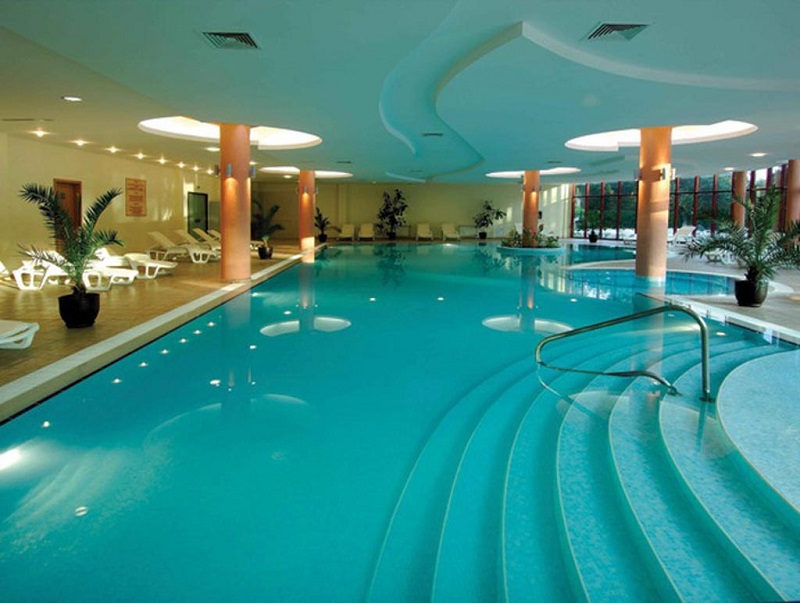 Bể bơi trong nhà dự án New Skyline