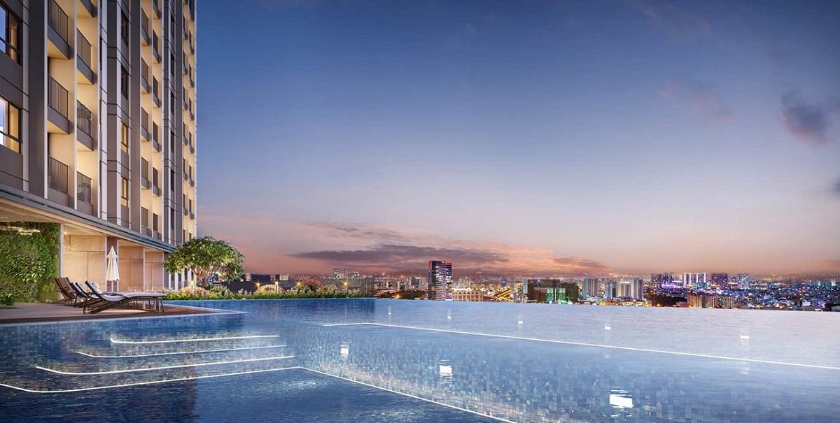 Bể bơi chân mây ở tầng 4