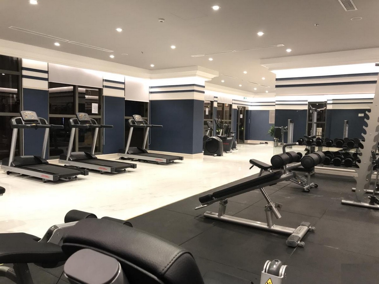 Khu tập gym với nhiều thiết bị hiện đại