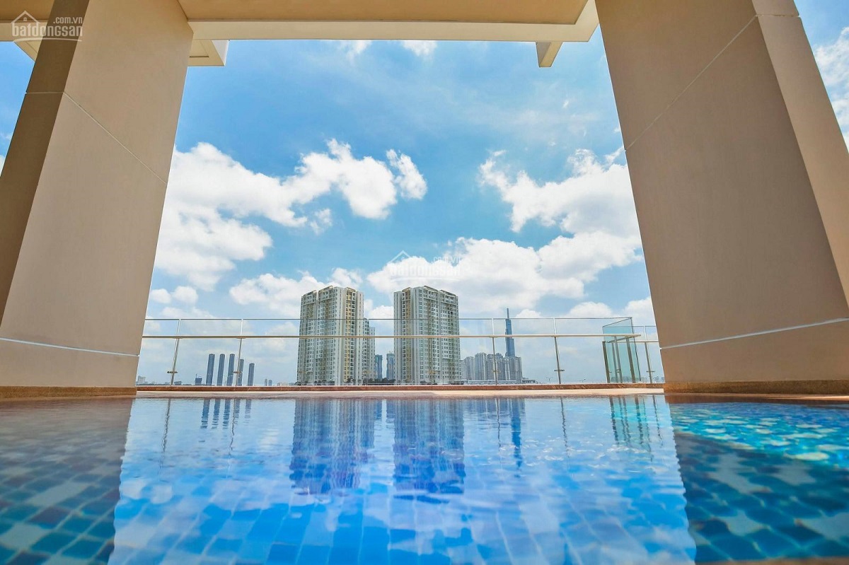 Bể bơi tràn bờ bên trong dự án