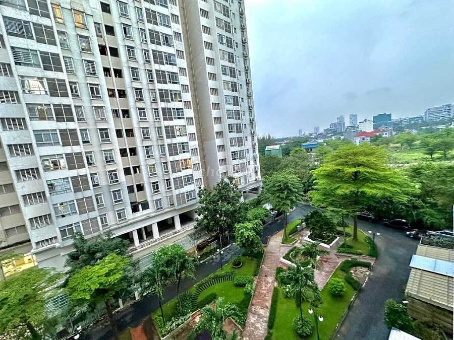 Công viên xanh mát bên dưới các block