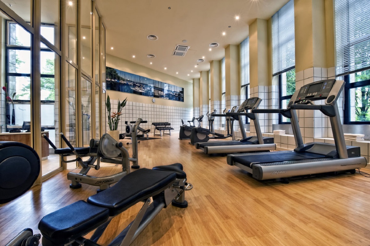 Khu gym với đa dạng máy tập hiện đại