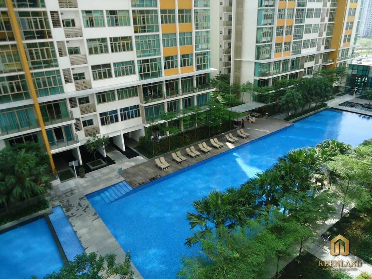 Bể bơi bên trong dự án