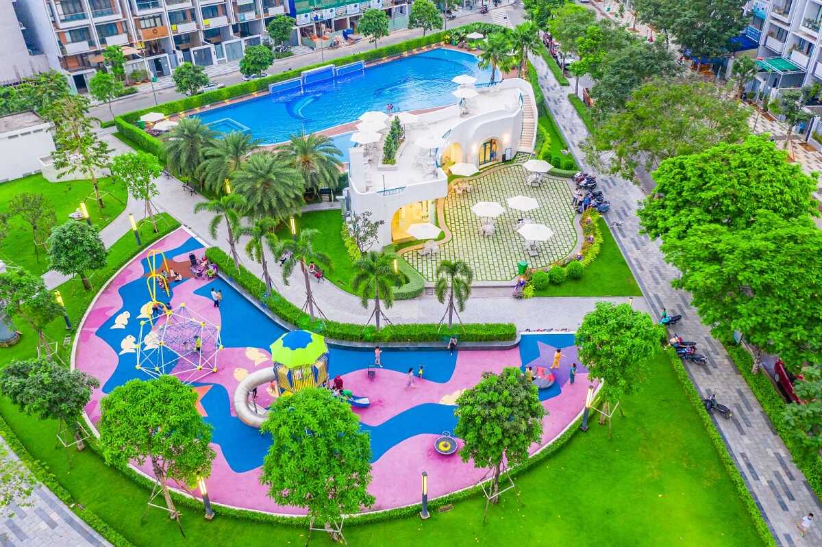 Cụm công viên ngoài trời cùng sân chơi cho con trẻ
