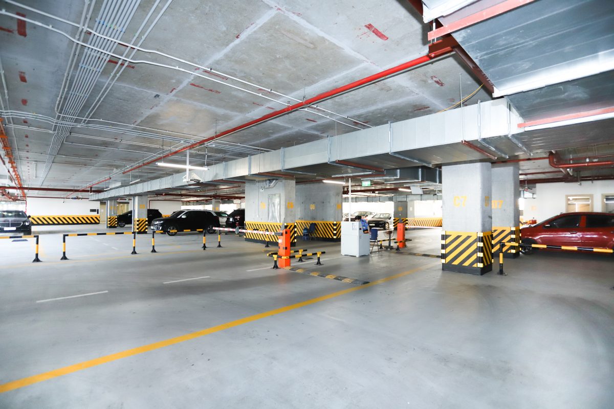 Hầm để xe tại Sky Park Residence