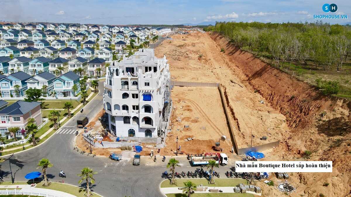 Nhà mẫu phân khu Boutique Hotel đã gần hoàn thiện