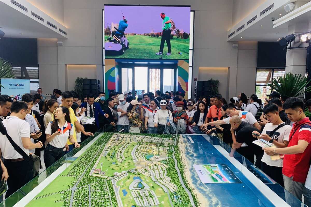 Sa bàn giới thiệu dự án Novaworld Phan Thiết