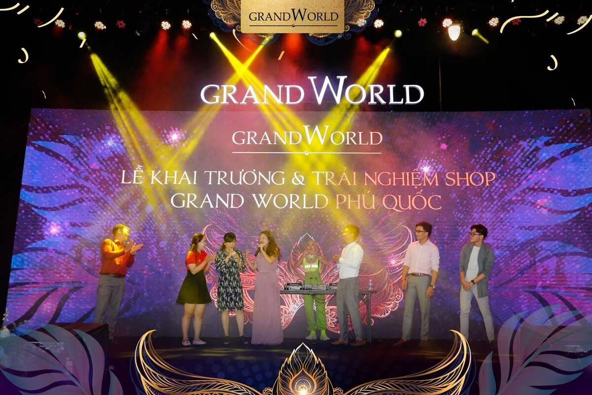 Các hoạt động bên lề khi diễn ra sự kiện khai trương nhà mẫu Grand World