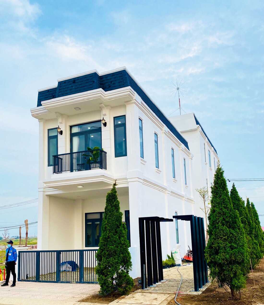 Nhà mẫu có thiết kế hiện đại với đầy đủ các phòng chức năng