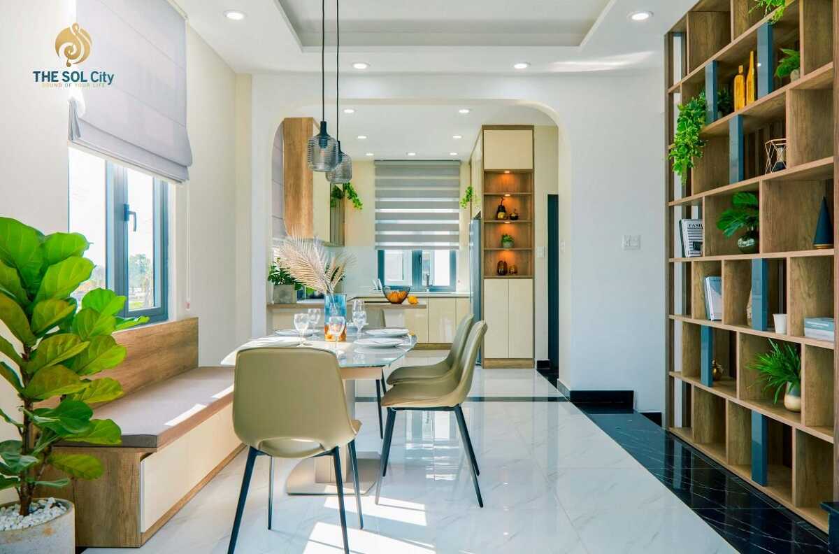 Trên tầng 2 là khu vực phòng sách và nơi sinh hoạt chung
