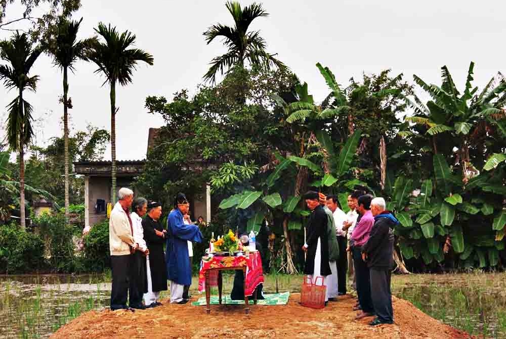 mượn tuổi làm nhà