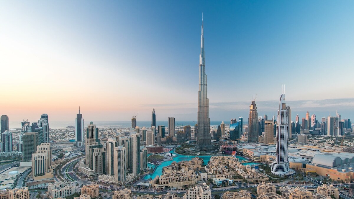 Tòa tháp Burj Khalifa tại Dubai hiện giữ kỷ lục cao nhất thế giới